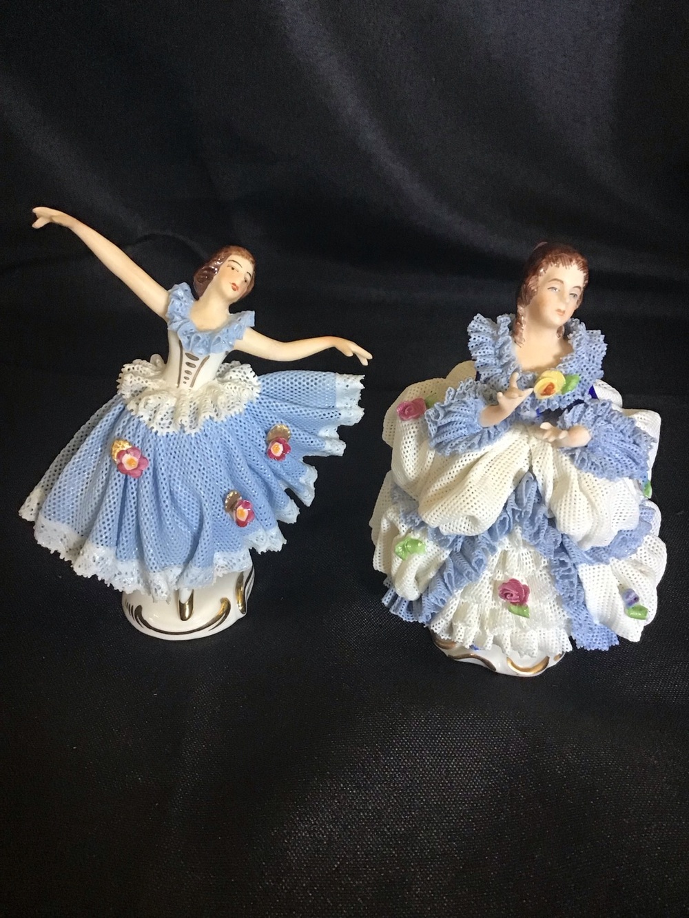 Set of 2 Dresden Lace figurines